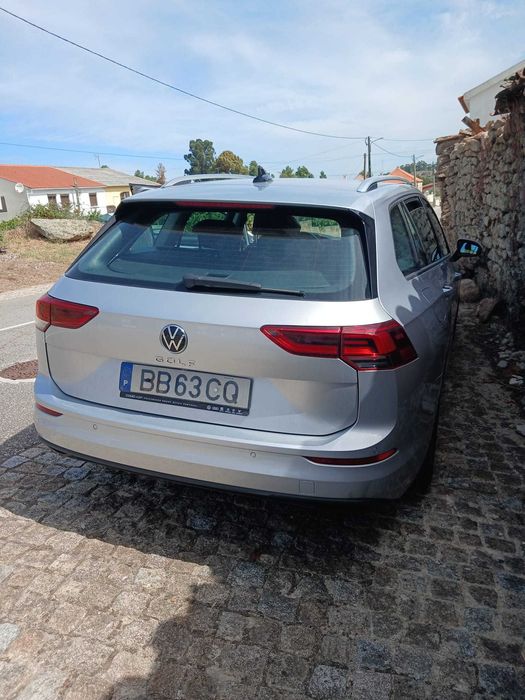 VW Golf 2.0 TDI 2023 com garantia da VW até fev. De 2029 , 95000km pneus continental mudados há 10000 km