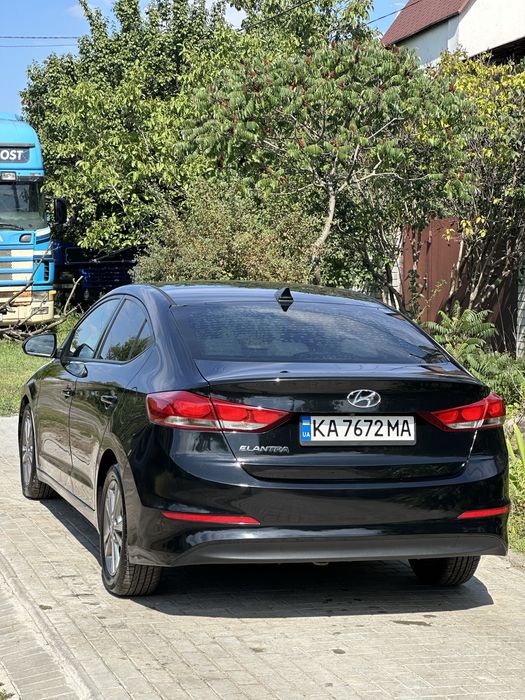 Hyundai Elantra 2017 2.0 бензин Автомат