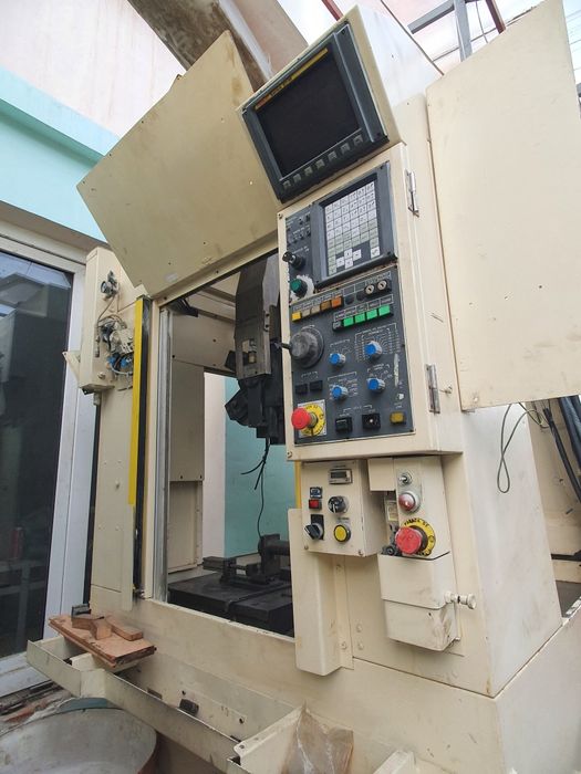 Обробний центр, Вертикальний свердлильно-фрезерний верстат з ЧПК