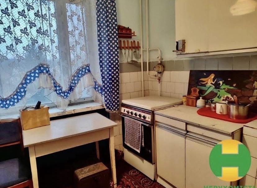 Продається 2-кімнатна квартира. Заводське