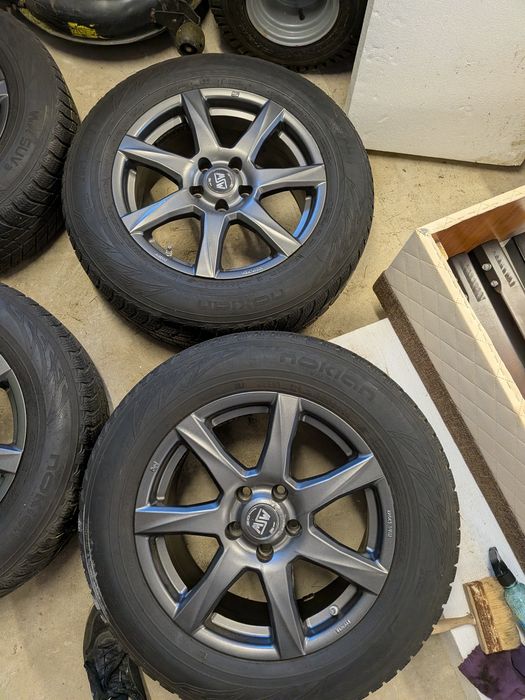 Alufelgi koła zimowe  5x114,3  225/65R17 Nokian
