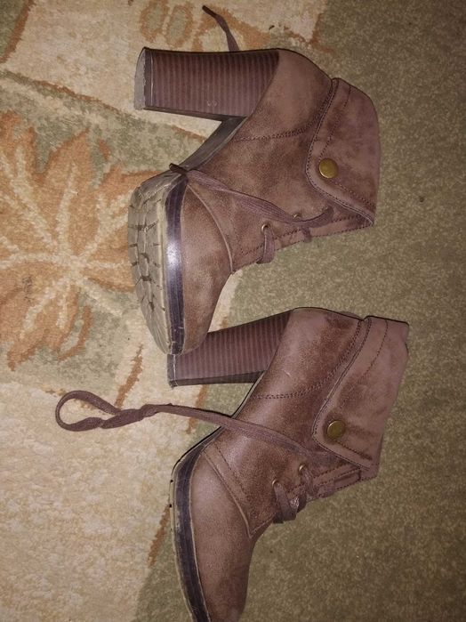 Do sprzedania Botki brazowe