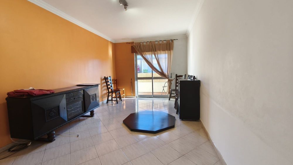 Apartamento  T3 disponível para arrendamento ou por  Quartos