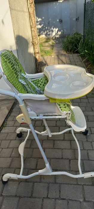 Столик для годування