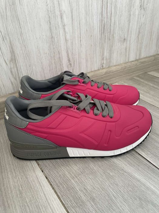 Кросівки DIADORA