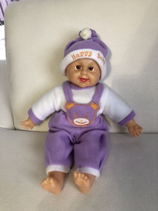 Гарна лялька, пупс.