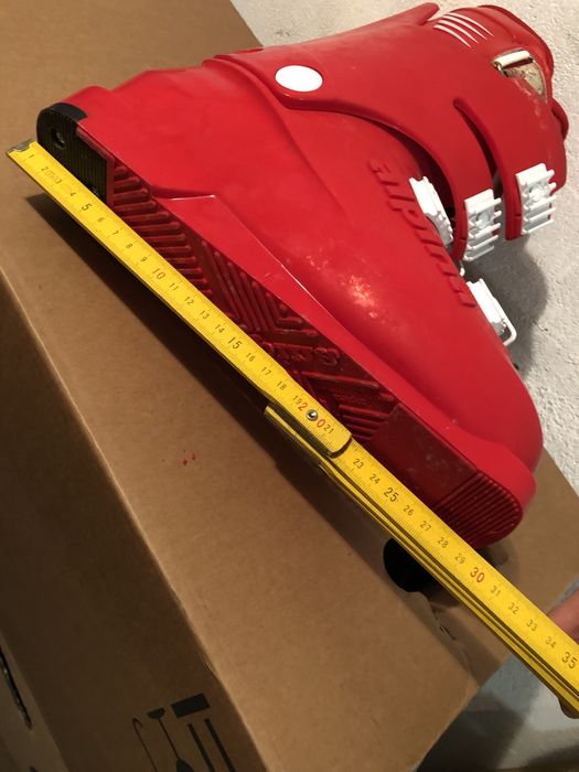 Продам чоботи лижні