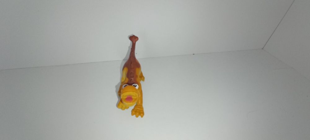 5 figurek dinozaurów