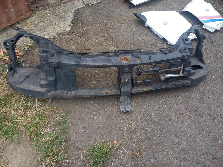 Renault master 2 поворот,телевізор-панель,крило,решітка