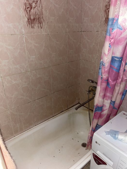 Продається  одно кімнатна квартира м. Фастів центер