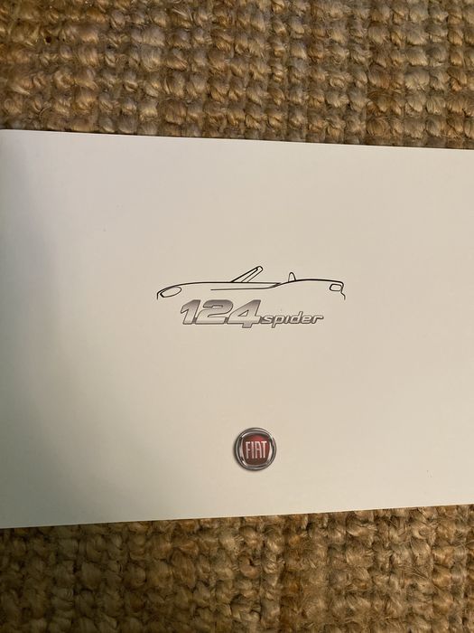 Catálogo brochura Fiat 124 spider