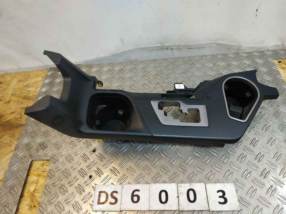 Toyota RAV4 2013-2018 XA40 накладка центральної консолі  DS6003 5880442170