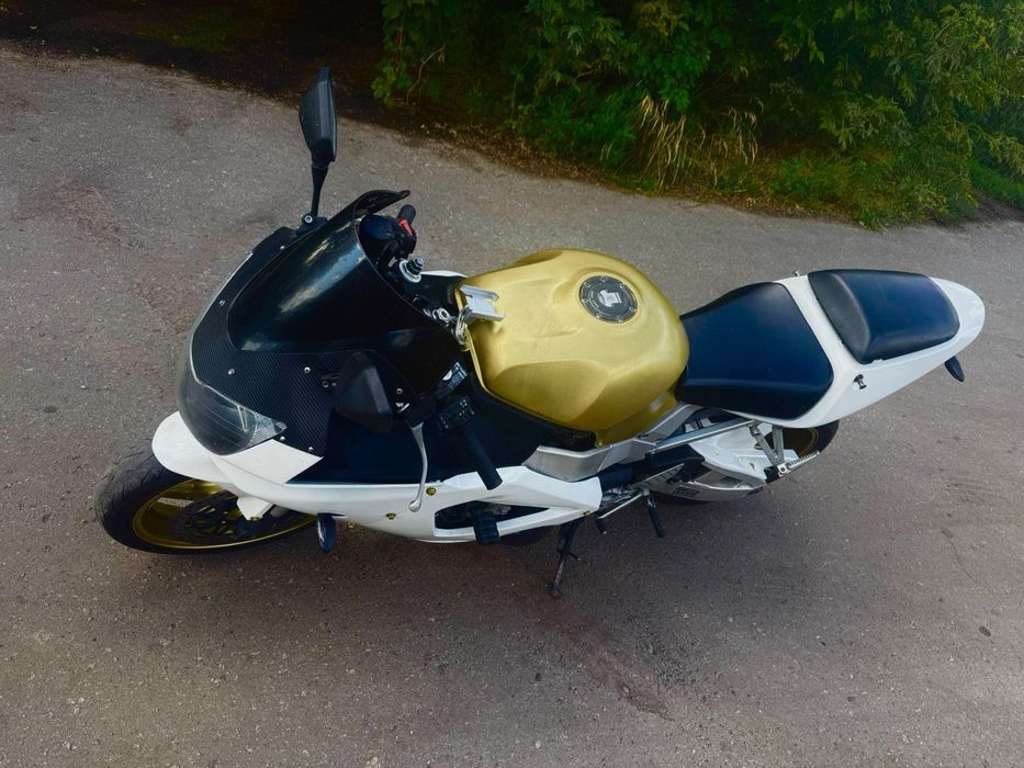 Продам спортбайк Honda CBR929RR