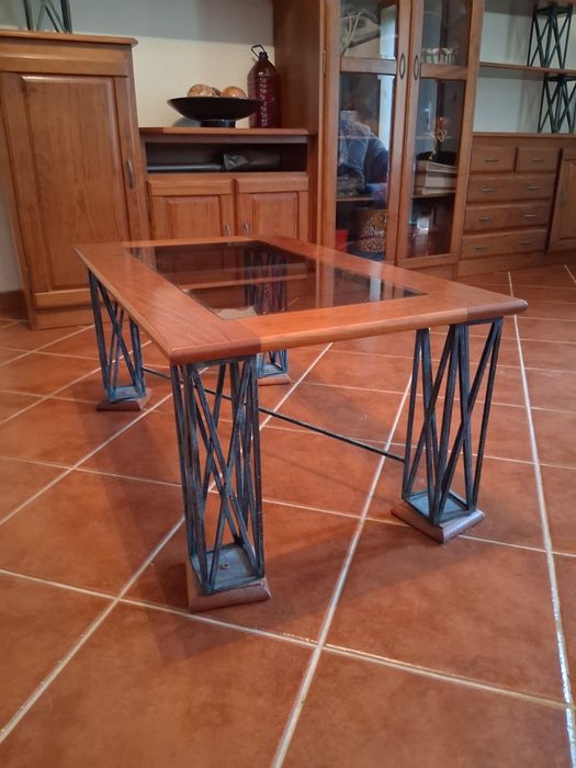 Móvel + Mesa de Centro