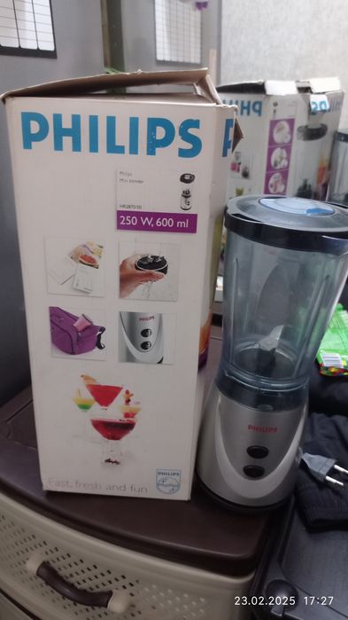 Блендер з чашами Phillips