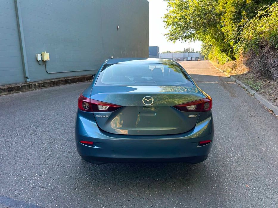 Mazda 3 i Sport      2016
