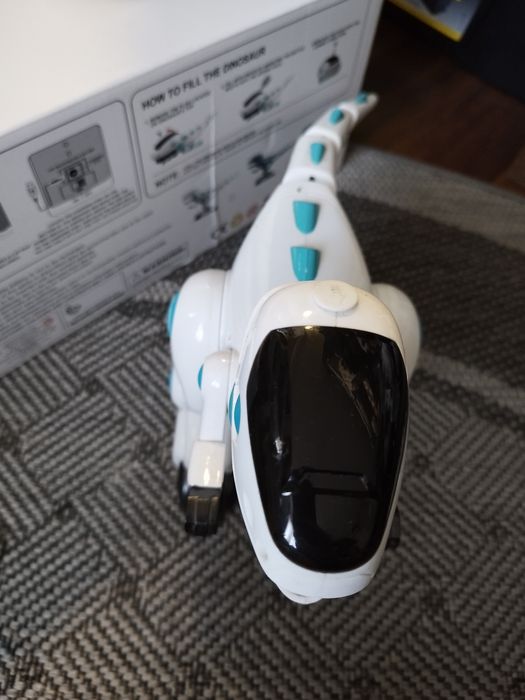 Zdalnie sterowany dinozaur