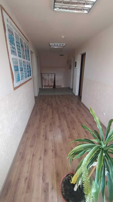 Продається комерційна будівля в м. Свалява