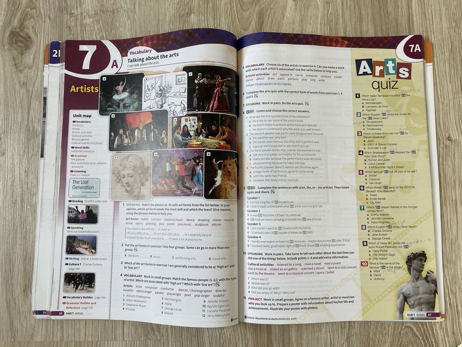 Solutions Gold Intermediate Język angielski klasa 1