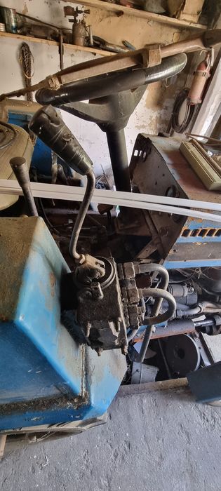 Трактор плуг и прицеп