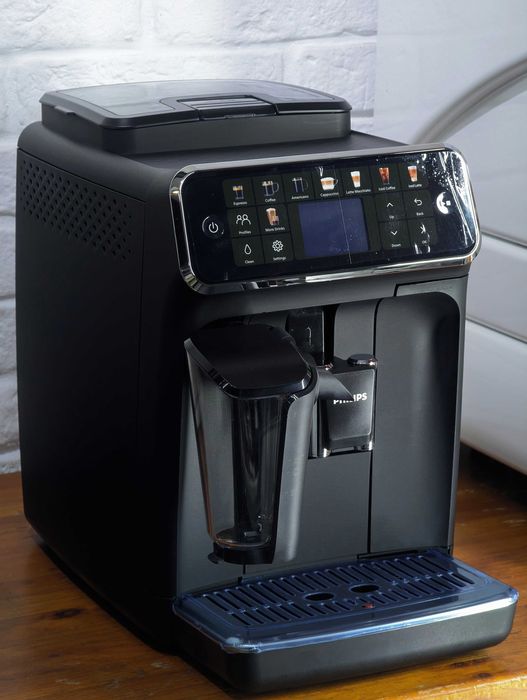 Кавомашина кавоварка Saeco Philips Series 5500 ВІТРИННИЙ ЗРАЗОК