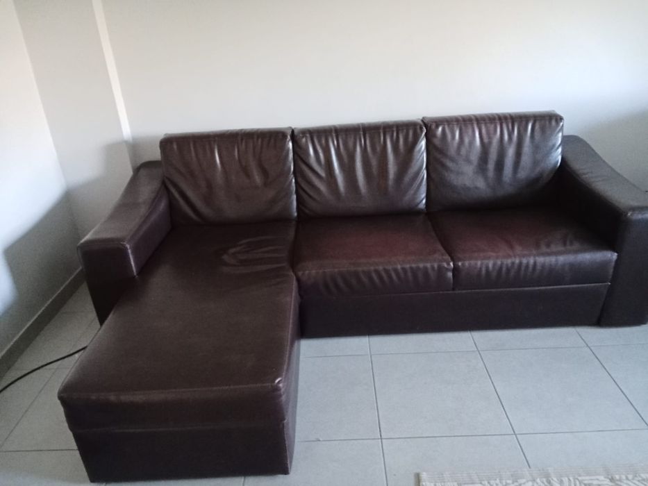Sofás em pele como novos