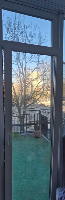 Продам балконні металопластикові двері