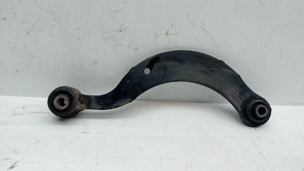 Braço de suspensão trás esquerdo TOYOTA Avensis Wagon (_T27_)