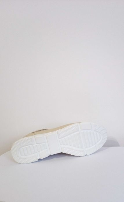 Жіночі кросівки MATERNA р.39 устілка 24,6 см