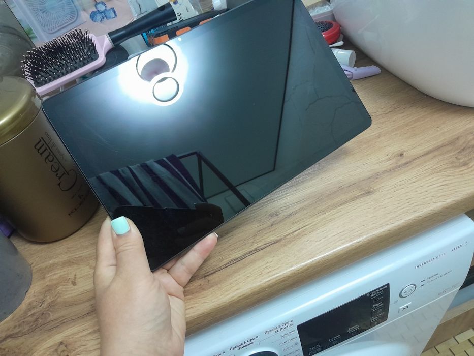 Продам планшет Lenovo Tab P11,как новый со стилусом  в металлическом корпусе!