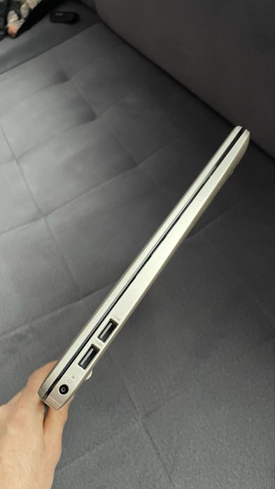 Laptop HP w idealnym stanie