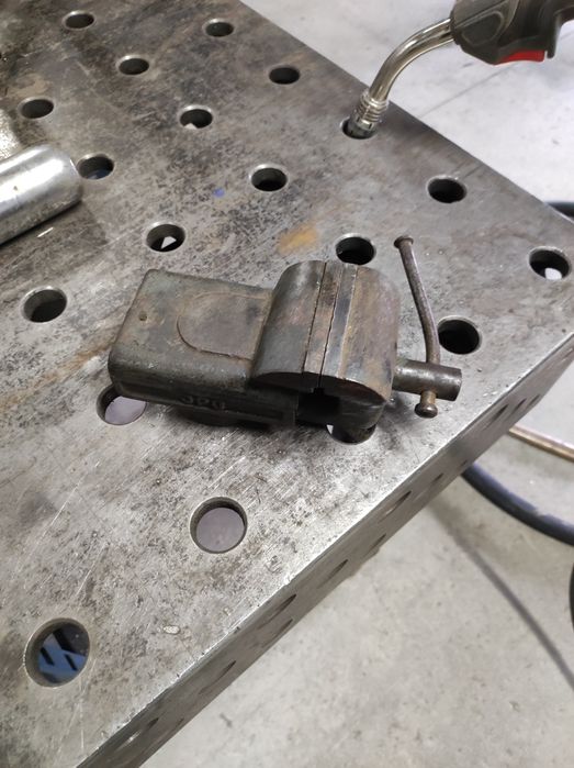 Małe dokładne imadło