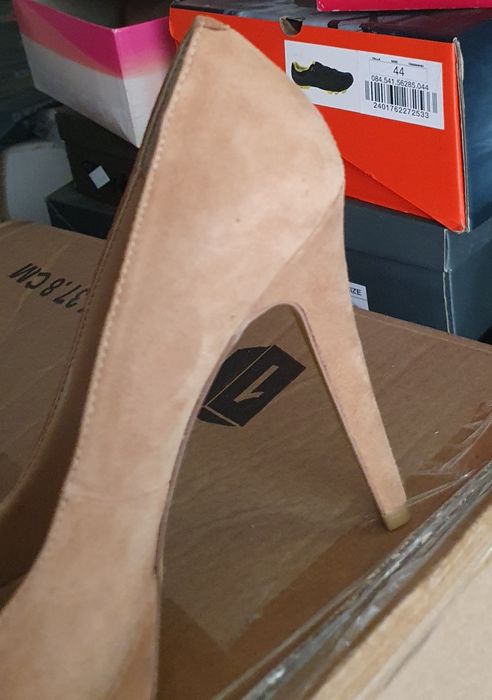 Sapatos camurça 38
