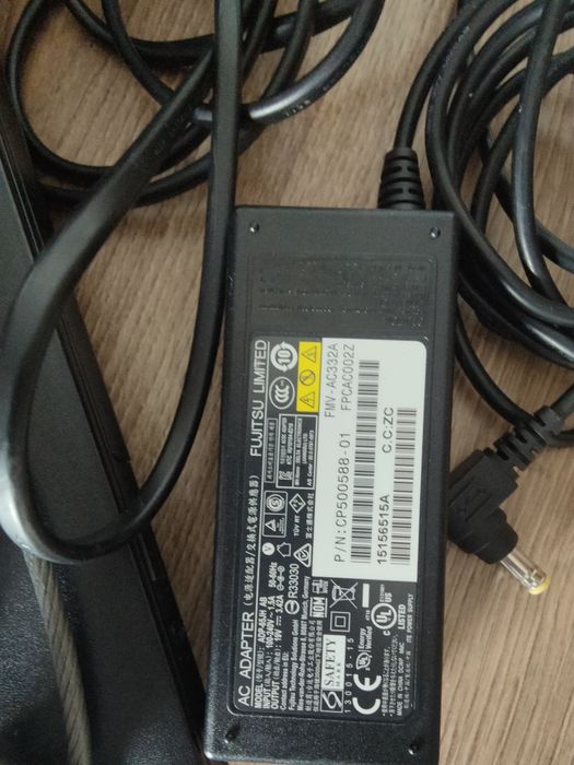 Portátil Fujitsu Lifebook A555