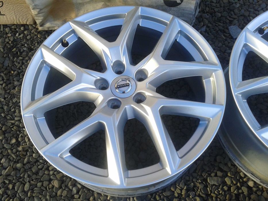 oryginalne r18 felgi s40 s60 v40 v50 v60 v70 5x108 c30 escape fusion