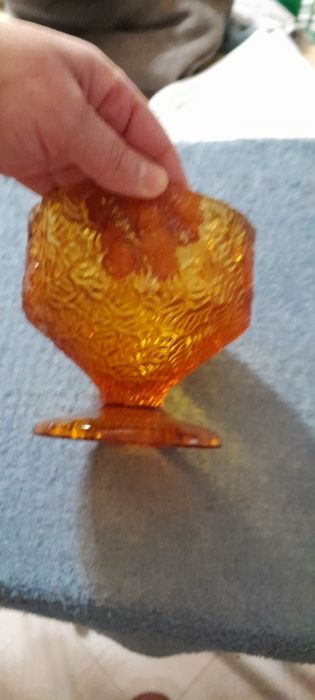 Taca decorativo com pe trabalhada