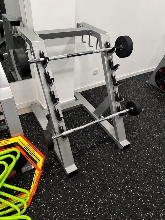 Equipamento de musculação profissional
