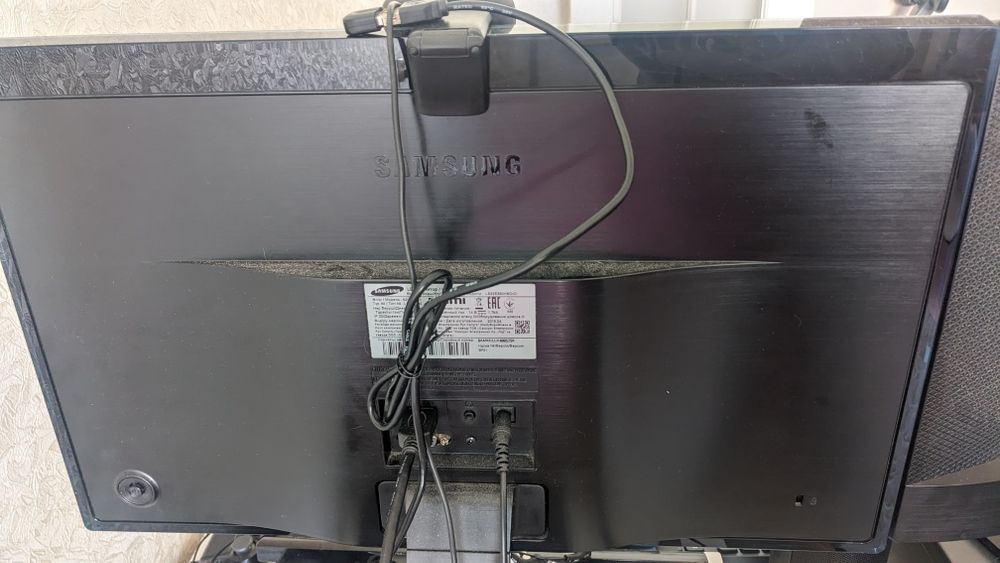 Монітор 21.5" Samsung S22E390HS 1080p