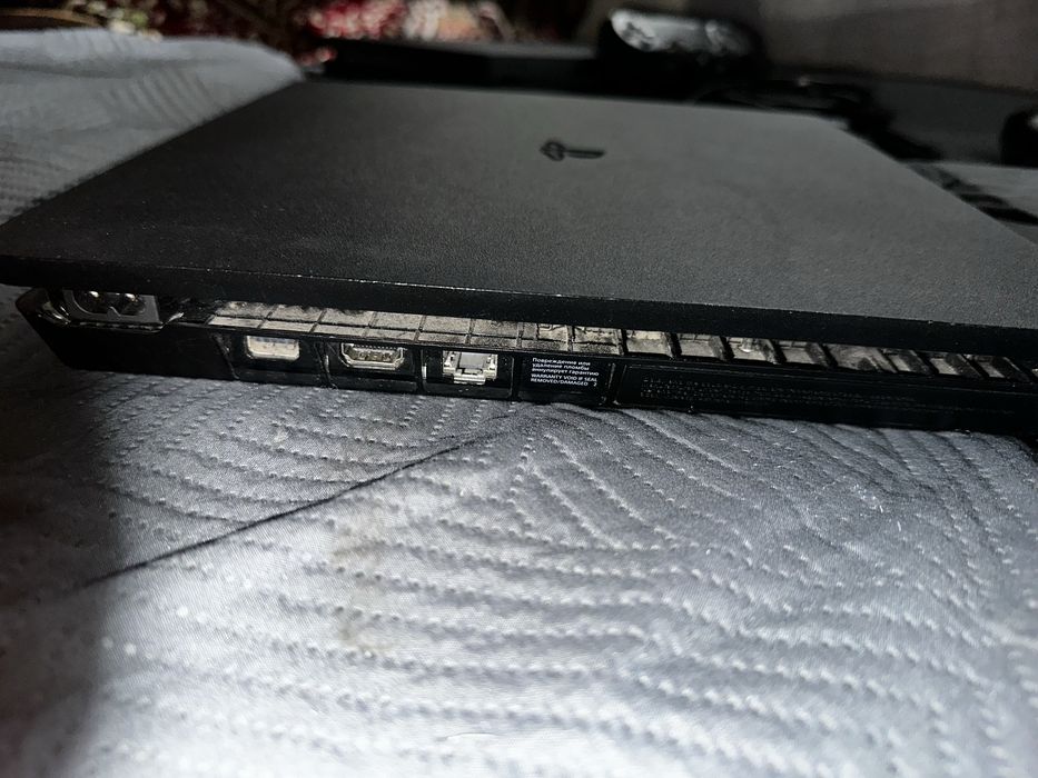 PlayStation 4 pro та PlayStation 4 slim