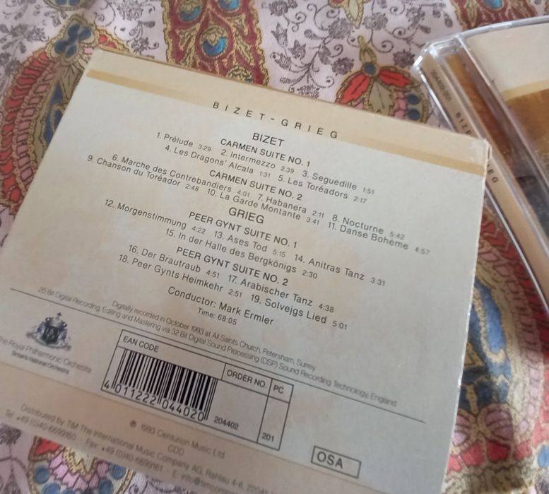 cd música clássica com as peças Carmen de Bizet e Peer Gynt Grieg