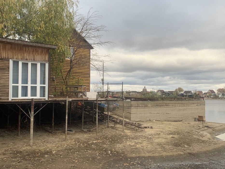 Продаю место для стоянки лодки и для отдыха на причале №2