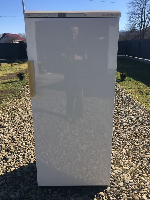 Морозильна камера AEG