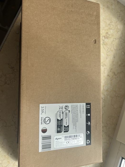 Стайлер Dyson, новий