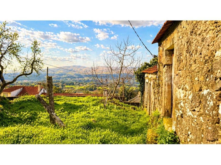 Moradia em ruína em S. Julião, Valença — São Julião E Silva, Viana do Castelo