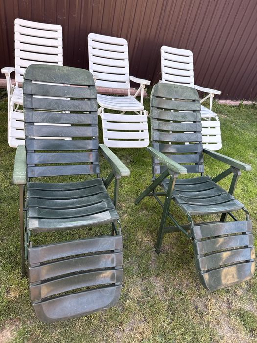 Крісла і шизлонги б/у