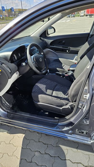 Kia ceed sw 2008 1,6 AT