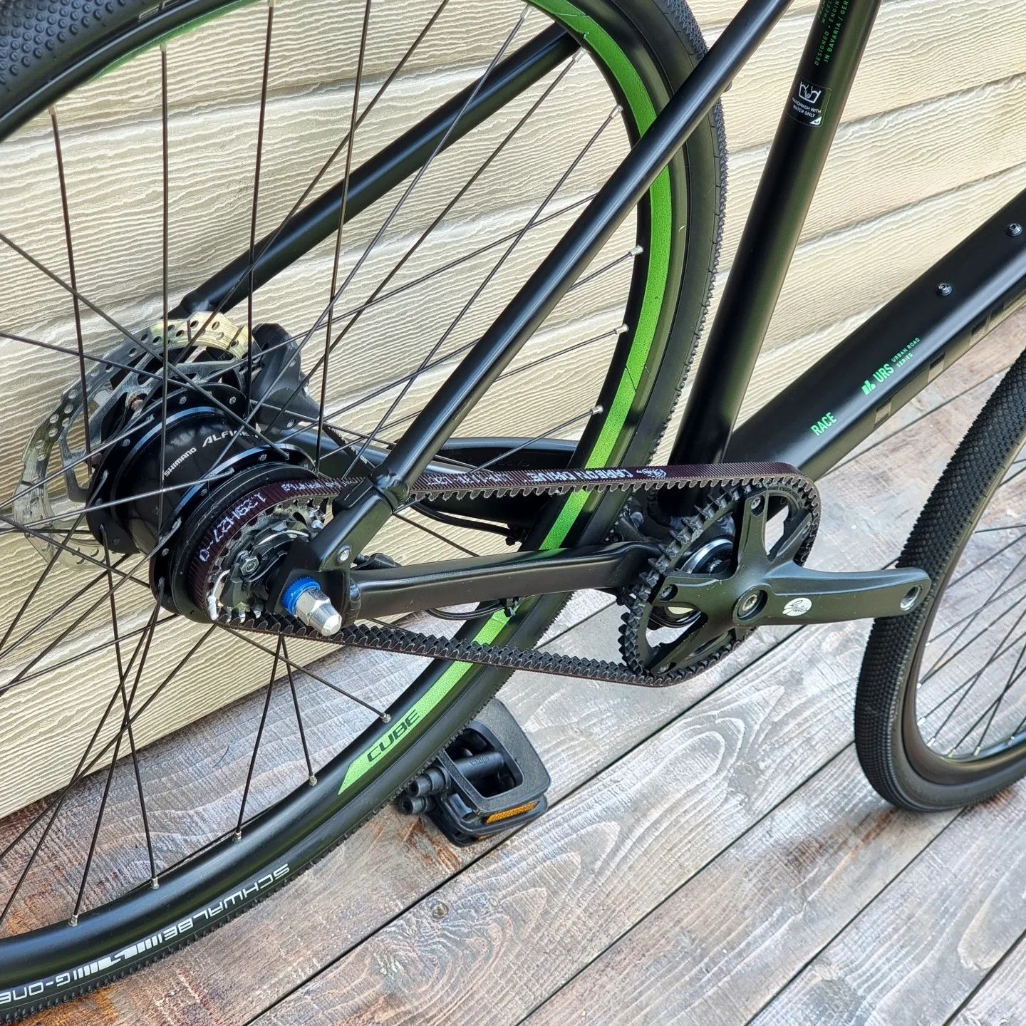 28 Cube Hyde Race Shimano Alfine 8. CARBON CATES. Disc