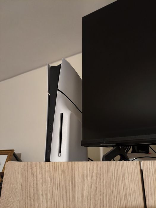 PS5 1TB c/FC26 como nova