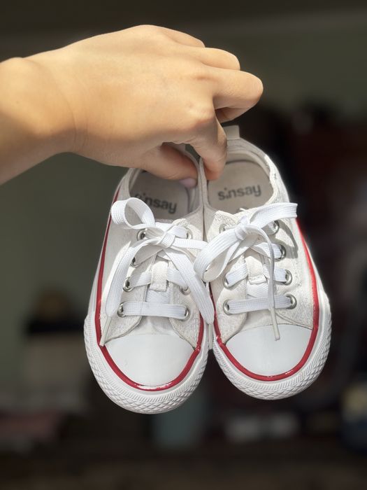 Кросівки білі 25 розмір Sinsey