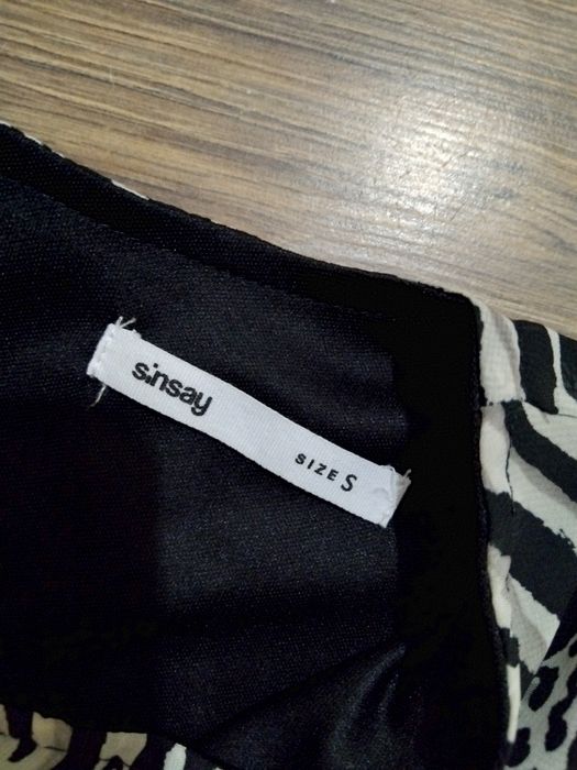 Damska sukienka wyjściowa